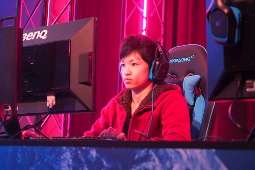 画像ギャラリー No.007のサムネイル画像 / 「League of Legends」の1v1最強を決める「最強ソロレーナー決定戦」をレポート。一般参加のプレイヤーがAniviaで優勝