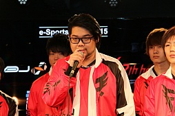 画像ギャラリー No.002のサムネイル画像 / ゲーマー向けPCブランド「LEVEL∞」が,「League of Legends」プロチームとサポート契約を締結した調印式の模様をレポート