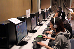 画像ギャラリー No.019のサムネイル画像 / 「C9」世界大会の日本代表が決定。オフラインイベント「C9 オフラインパーティー 2012」が東京・渋谷にて開催