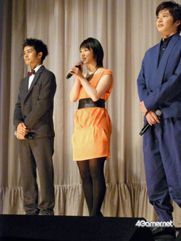 画像ギャラリー No.003のサムネイル画像 / 映画「ドットハック セカイの向こうに」初日舞台挨拶の模様をレポート。松山洋監督の次なる野望とは