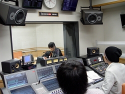 画像集#013のサムネイル/杉田智和さんと目黒将司氏がPSP「ペルソナ」を熱く語った? 地上デジタルラジオ番組「杉田智和のアニゲラ!ディドゥーーン」ペルソナ特集の収録模様をレポート