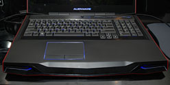 PRAlienwareǯƬ饨󥸥M17xפοǥϡեHD120HzվǽǡPS3Xbox 360ΥɽǤ