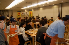 画像ギャラリー No.007のサムネイル画像 / 「龍が如く4」開発スタッフ約100人+αで味を決めた! 「松屋×龍が如く 新作レトルトカレー大試食会」レポート