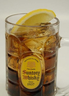 画像ギャラリー No.007のサムネイル画像 / 「龍が如く4」熱き男達をイメージした“角(カク)テル”がカラオケ館に