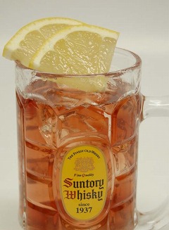 画像ギャラリー No.008のサムネイル画像 / 「龍が如く4」熱き男達をイメージした“角(カク)テル”がカラオケ館に