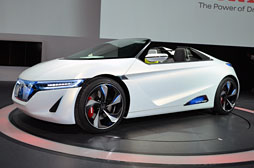 画像ギャラリー No.029のサムネイル画像 / 【西川善司】東京モータショー探訪記。エコカーブームの最中にスポーツカー中心で見てきた話