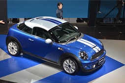 画像ギャラリー No.050のサムネイル画像 / 【西川善司】東京モータショー探訪記。エコカーブームの最中にスポーツカー中心で見てきた話