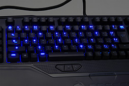 画像集 No.030のサムネイル画像 / Ryos MK Proレビュー。「押したキーだけが光る」ギミックよりもゲーマー向けキーボードとしての基本に注目すべき製品