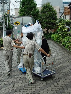 画像ギャラリー No.003のサムネイル画像 / 「バーチャロン」人間サイズのテムジンが「ロボットと美術展」に出展