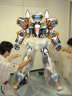 画像ギャラリー No.004のサムネイル画像 / 「バーチャロン」人間サイズのテムジンが「ロボットと美術展」に出展