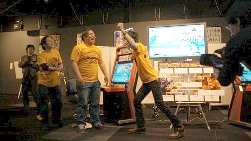 画像ギャラリー No.011のサムネイル画像 / アーケードと3DSで熱戦が繰り広げられた公式大会。西川善司の「スパIV AE XスパIV 3D EDITION 春の陣」イベントレポート(ムービー有)