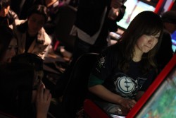 画像ギャラリー No.013のサムネイル画像 / 「スパIV AE」のプレイヤー達が集結した「第2回TOPANGAチャリティーカップ」。お祭り感満載の会場の模様をお届けする,フォトレポートを掲載