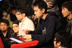 画像ギャラリー No.019のサムネイル画像 / 「スパIV AE」のプレイヤー達が集結した「第2回TOPANGAチャリティーカップ」。お祭り感満載の会場の模様をお届けする,フォトレポートを掲載