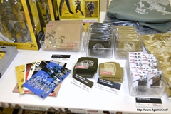 画像ギャラリー No.008のサムネイル画像 / 「METAL GEAR SOLID SNAKE EATER 3D」の発売記念抽選会は3月14日まで実施。小島監督のサイン&新川洋司氏のイラスト入り3DS本体も展示中