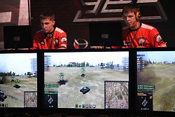 画像ギャラリー No.001のサムネイル画像 / 「World of Tanks」,TGS 2013にて行われる公式大会の表彰式にベラルーシ駐日大使が登壇