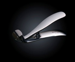 画像ギャラリー No.002のサムネイル画像 / 「龍が如く」と男性用カミソリ「KAI RAZOR」のタイアップ第4弾開催