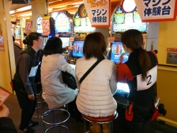 画像ギャラリー No.004のサムネイル画像 / お客さんの投票で接客No.1を決める“アドアーズ接客総選挙”。池袋で開催された「第6回 接客サービスコンテスト」レポートを掲載