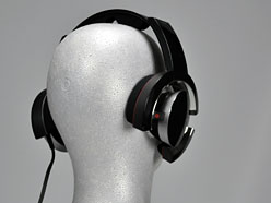 画像ギャラリー No.006のサムネイル画像 / なぜソニーはPCゲーマー向けのヘッドセットを始めたのか。開発者に聞く,「DR-GA500」「DR-GA200」発売直前インタビュー
