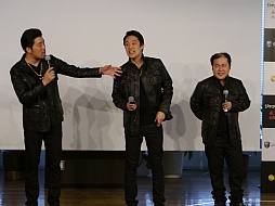 画像ギャラリー No.010のサムネイル画像 / あべこうじさん,佐久間一行さん,三浦マイルドさんがジャッキー・コーガンになりきった「スペシャルフォース2」のイベントをレポート