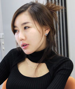 画像ギャラリー No.005のサムネイル画像 / 「ドラゴナ」開発チームへのインタビューを掲載。2次,3次覚醒の実装など,今後の展開について聞いてみた