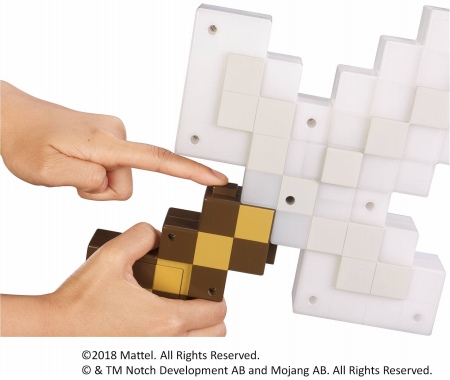 画像ギャラリー No.003のサムネイル画像 / 音と光で「Minecraft」の世界を表現。「マインクラフト ライト&サウンド・アドベンチャーソード」が5月下旬に発売