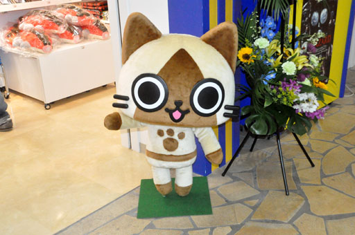 画像ギャラリー No.002のサムネイル画像 / e-CAPCOM限定商品やモンハン部会員限定グッズを多数入荷。カプコン初のオフィシャルショップ「イーカプコンお台場出張所」に行ってきた