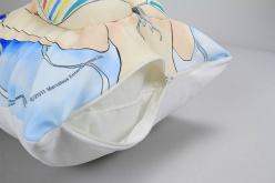 画像ギャラリー No.006のサムネイル画像 / このクッション,胸が……。「閃乱カグラ -少女達の真影-」のグッズ“飛鳥パフパフクッション”を真面目に紹介してみる