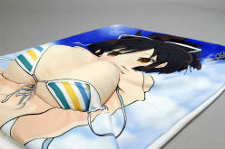 画像ギャラリー No.008のサムネイル画像 / このクッション,胸が……。「閃乱カグラ -少女達の真影-」のグッズ“飛鳥パフパフクッション”を真面目に紹介してみる