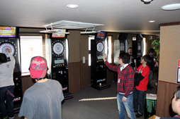 画像集#011のサムネイル/「KRITIKA」初のオフラインイベントにファンが集結。最新アップデート情報のポロリもあった「ネットカフェPvP大会」レポート