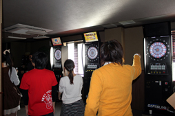 画像集#012のサムネイル/「KRITIKA」初のオフラインイベントにファンが集結。最新アップデート情報のポロリもあった「ネットカフェPvP大会」レポート