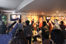 画像集#013のサムネイル/「KRITIKA」初のオフラインイベントにファンが集結。最新アップデート情報のポロリもあった「ネットカフェPvP大会」レポート