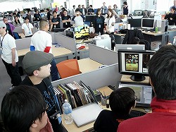 画像ギャラリー No.006のサムネイル画像 / ディレクター外山氏のほか,吉田修平氏や桝田省治氏も登場した「GRAVITY DAZE」先行体験会&スタジオ見学ツアーをレポート