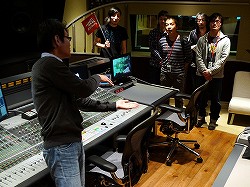 画像ギャラリー No.016のサムネイル画像 / ディレクター外山氏のほか,吉田修平氏や桝田省治氏も登場した「GRAVITY DAZE」先行体験会&スタジオ見学ツアーをレポート