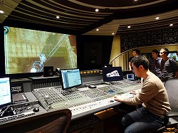 画像ギャラリー No.017のサムネイル画像 / ディレクター外山氏のほか,吉田修平氏や桝田省治氏も登場した「GRAVITY DAZE」先行体験会&スタジオ見学ツアーをレポート