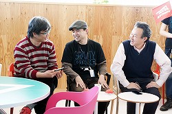 画像ギャラリー No.021のサムネイル画像 / ディレクター外山氏のほか,吉田修平氏や桝田省治氏も登場した「GRAVITY DAZE」先行体験会&スタジオ見学ツアーをレポート