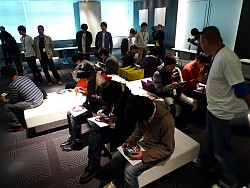 画像ギャラリー No.025のサムネイル画像 / ディレクター外山氏のほか,吉田修平氏や桝田省治氏も登場した「GRAVITY DAZE」先行体験会&スタジオ見学ツアーをレポート