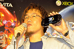 画像ギャラリー No.012のサムネイル画像 / 椿姫彩菜さん,古木のぞみさんが来場者とガチバトル。最後は意外な結末に? 「ULTIMATE MARVEL VS. CAPCOM 3」ユーザー体験会をレポート