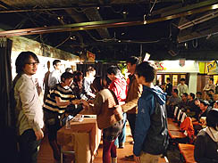 画像ギャラリー No.004のサムネイル画像 / ナムコ・ナンジャタウンで「アイマス池袋ジャック!アイドルマスターBD・DVD発売記念イベント」開催。声優の皆さんが特製アイマススイーツを試食