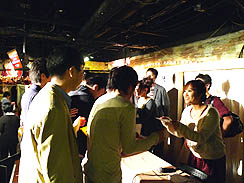 画像ギャラリー No.005のサムネイル画像 / ナムコ・ナンジャタウンで「アイマス池袋ジャック!アイドルマスターBD・DVD発売記念イベント」開催。声優の皆さんが特製アイマススイーツを試食