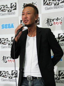 画像ギャラリー No.011のサムネイル画像 / 「クロヒョウ2 龍が如く 阿修羅編」のキャバ嬢役には,アイドリング!!!の遠藤 舞さん,外岡えりかさん,橘 ゆりかさんを起用。名越稔洋氏も出演した記者発表会をレポート