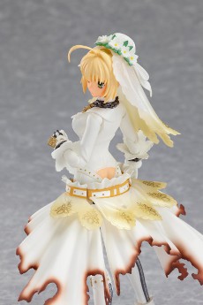 画像ギャラリー No.002のサムネイル画像 / 「フェイト/エクストラ CCC」,限定版に同梱される「figma セイバー・ブライド」の彩色見本を公開。純白のコスチュームに身を包んだセイバーの姿は必見