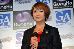 画像ギャラリー No.007のサムネイル画像 / 矢口真理さんと中村昌也さんが登場した,PS Vita用ソフト「ラグナロク オデッセイ」の発売記念イベント