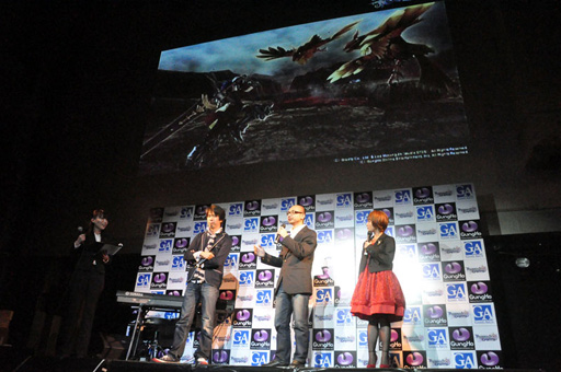 画像ギャラリー No.011のサムネイル画像 / 矢口真理さんと中村昌也さんが登場した,PS Vita用ソフト「ラグナロク オデッセイ」の発売記念イベント