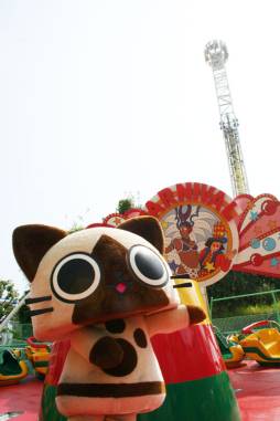 画像ギャラリー No.008のサムネイル画像 / 「アイルー」の期間限定イベントが「浅草花やしき」で9月14日から開催