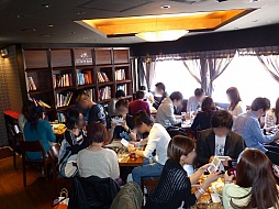 画像集#002のサムネイル/約400人の男女が「モンスターハンター4」をテーマに交流を楽しんだ,「狩りコン 新宿で一(ひと)狩りいこうぜ2」をレポート