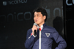 画像ギャラリー No.005のサムネイル画像 / 「ヱヴァ」とのコラボも明らかにされた「niconico」新バージョン“Q”発表会レポート。PS Vita版「ニコニコ」の生配信機能もお披露目