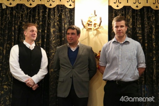 画像ギャラリー No.003のサムネイル画像 / 「英雄クロニクル」をモチーフにしたアーマードバトルのエキシビションマッチが2016年12月11日に開催。観戦招待などもアナウンスされた発表会の模様をレポート