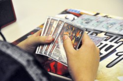 画像ギャラリー No.024のサムネイル画像 / 日本一の君主がついに決定! 「三国志大戦TCG」全国大会「覇業への道」決勝トーナメントレポート。優勝・十字君主と北岡Pへのインタビューも掲載