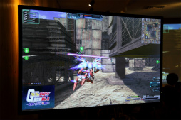 画像ギャラリー No.034のサムネイル画像 / 「機動戦士ガンダムオンライン」,全国6都市を巡るキャラバンイベントが開幕。東京会場で公開された最新情報を中心にレポート