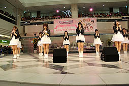 画像ギャラリー No.004のサムネイル画像 / 第2回総選挙の開催も発表された,「アイドルマスター シンデレラガールズ」の最新CD「お願い! シンデレラ」発売記念イベントをレポート